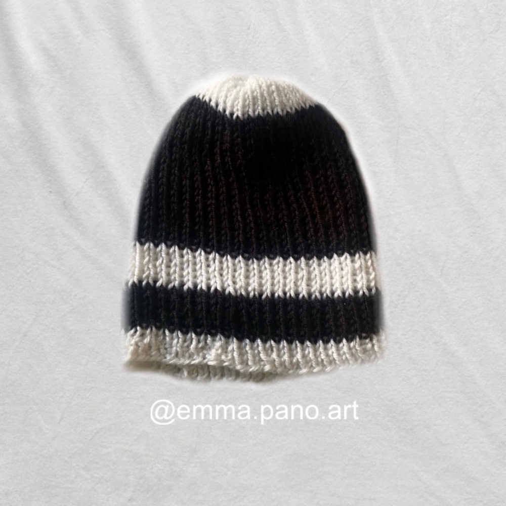 black and white ribbed fisherman beanie hat
